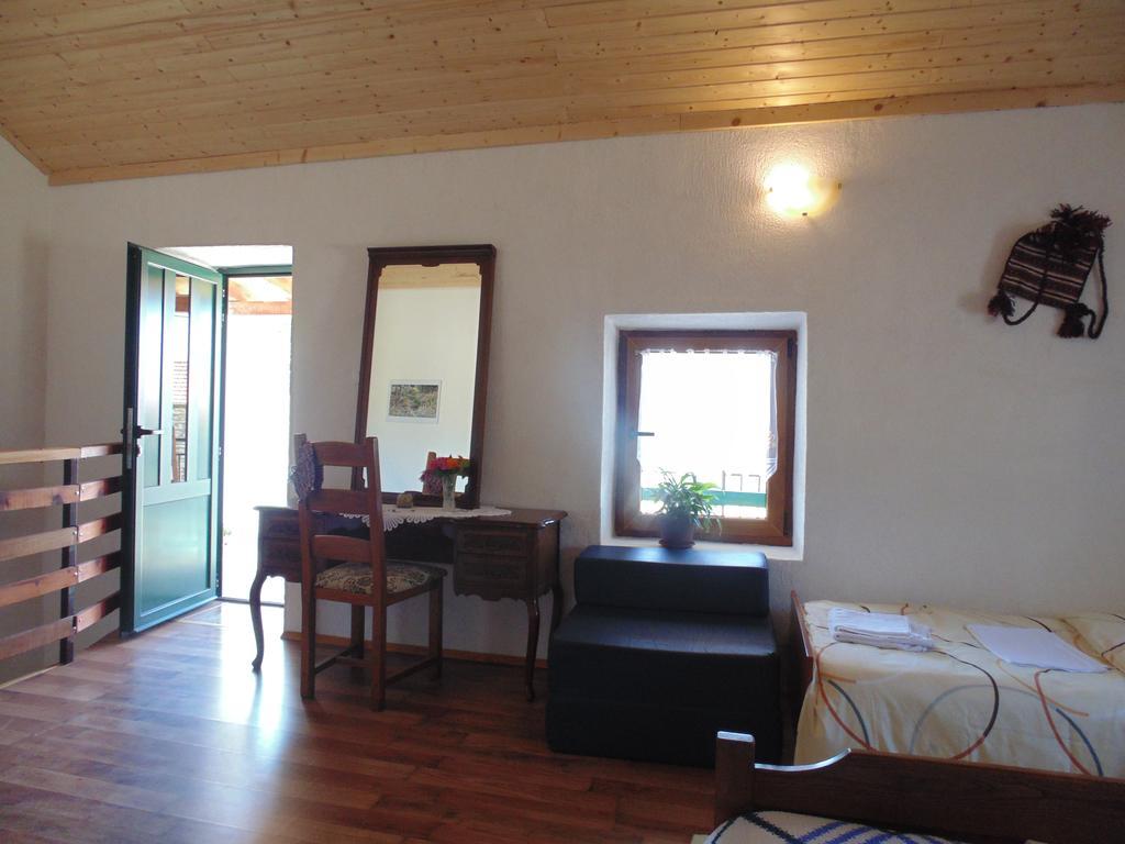 Holiday Home Paklenica Starigrad Paklenica Eksteriør bilde